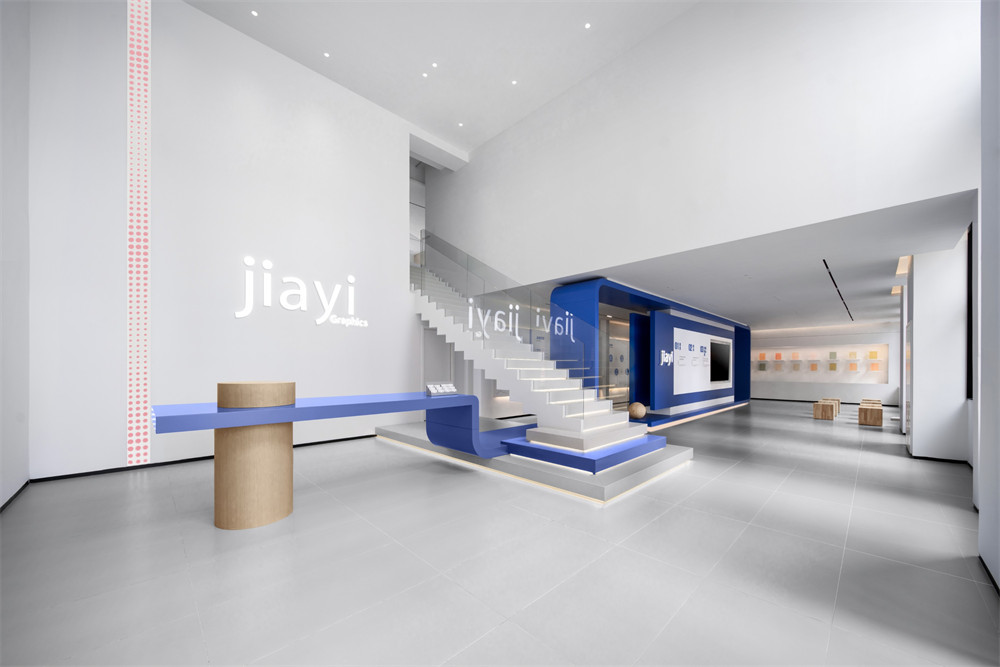 现代极简风JIAYI柔版企业展厅装修设计规划(图2) 现代极简风JIAYI柔版企业展厅装修设计规划(图2)